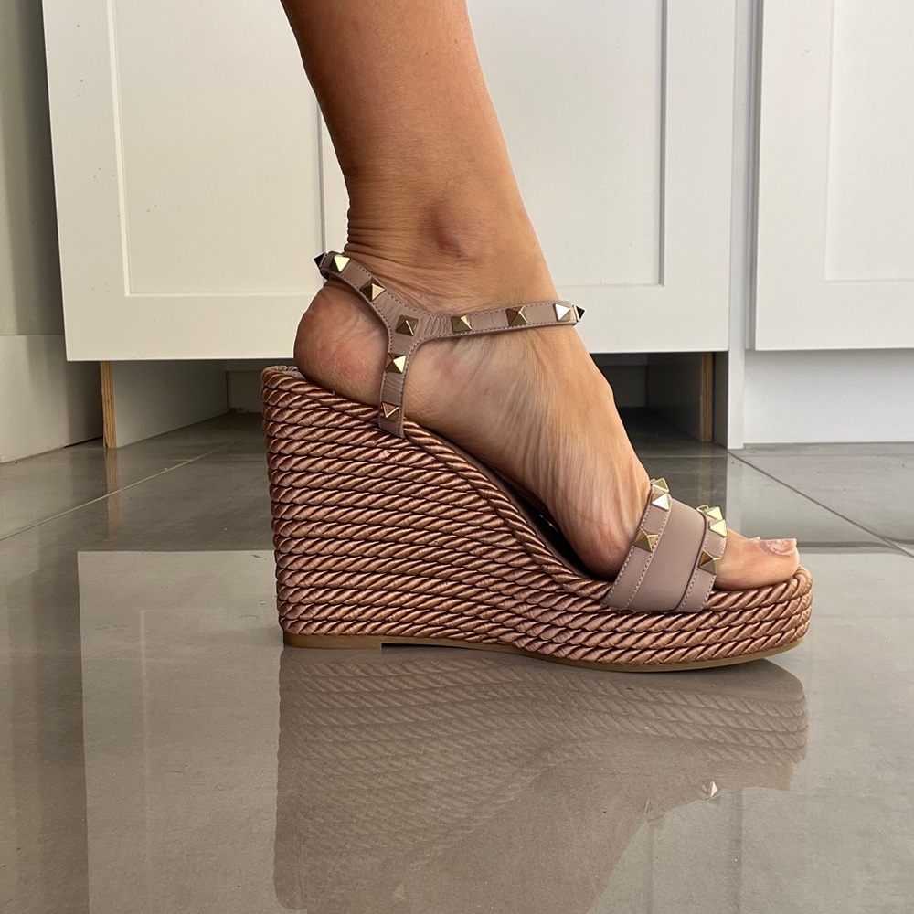 Valentino Studded Wegde - Picture 5 of 9